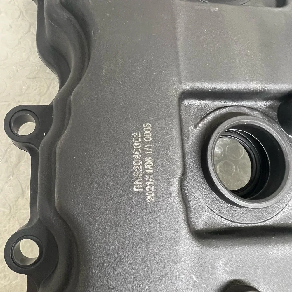 Engine valve cover for Nissan Rogue 08-13 NOB